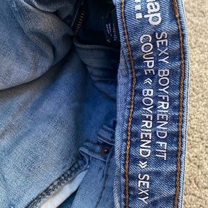 sexy boyfriend ripped jeans